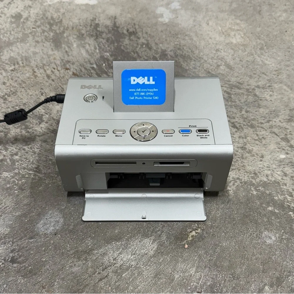 Dell Photo Printer 540 Compact Snapshot Printer w Cables Paper Powers On